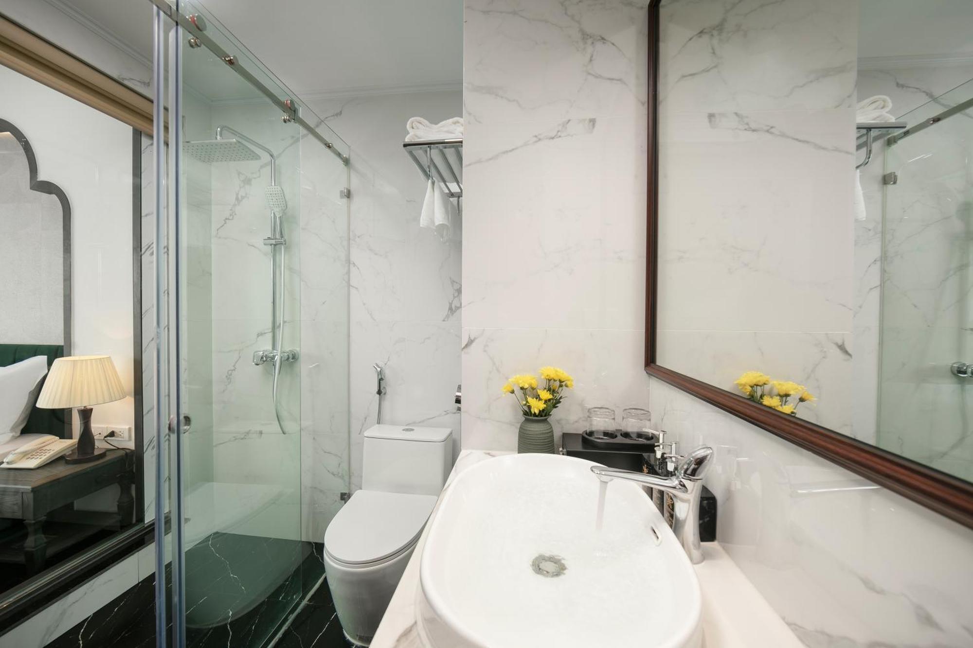 Hanoi Plaza Suite Hotel & Spa Exterior foto